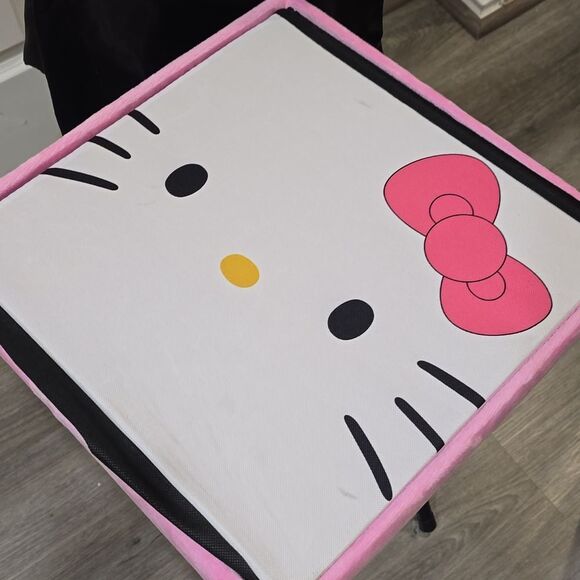 Hello Kitty Collapsible Storage Ottoman - Picture 16 of 16